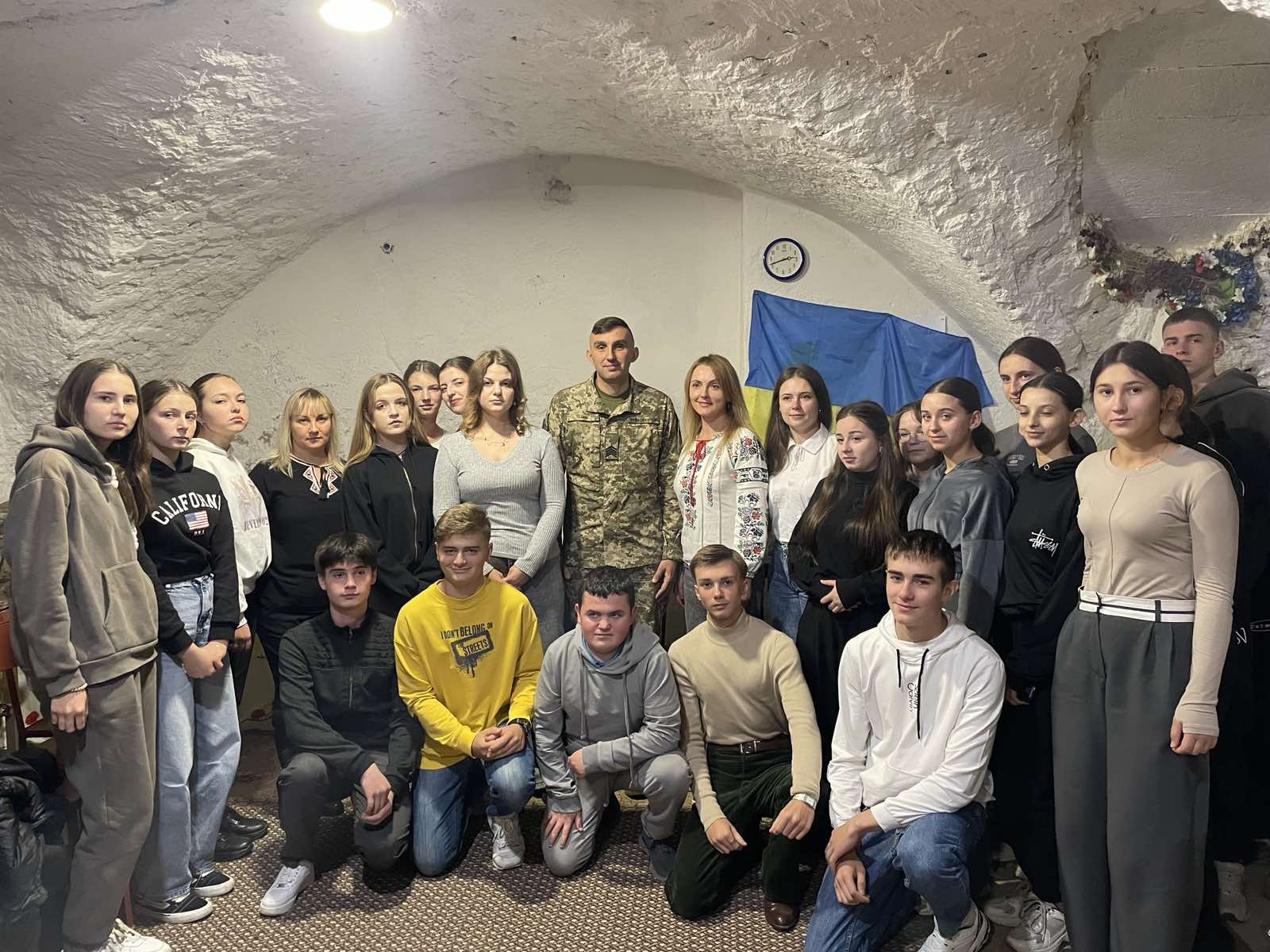 Детальніше про статтю Творча зустріч – презентація книги «Щоденник бойового медика»