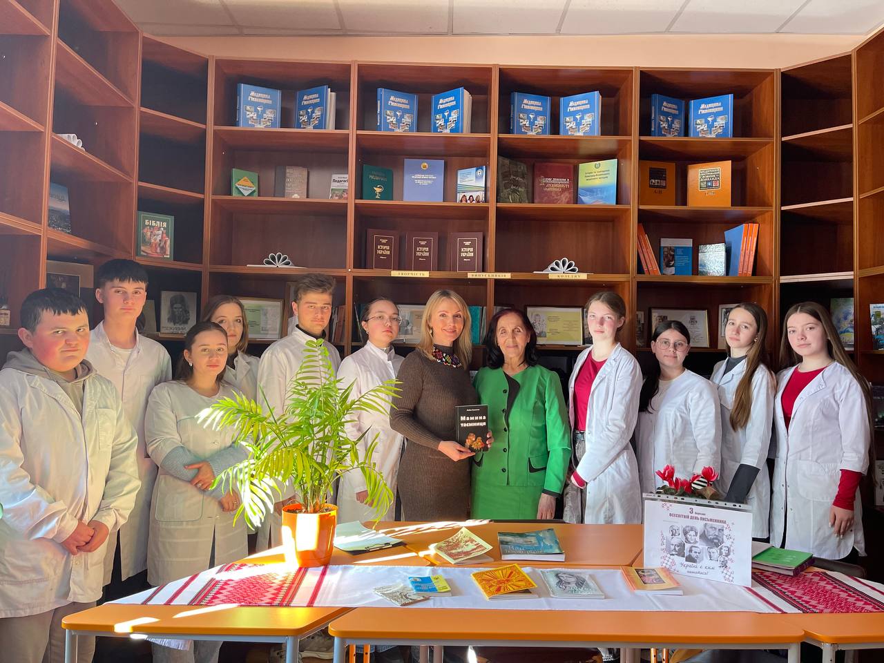 Детальніше про статтю Магія пера і слова