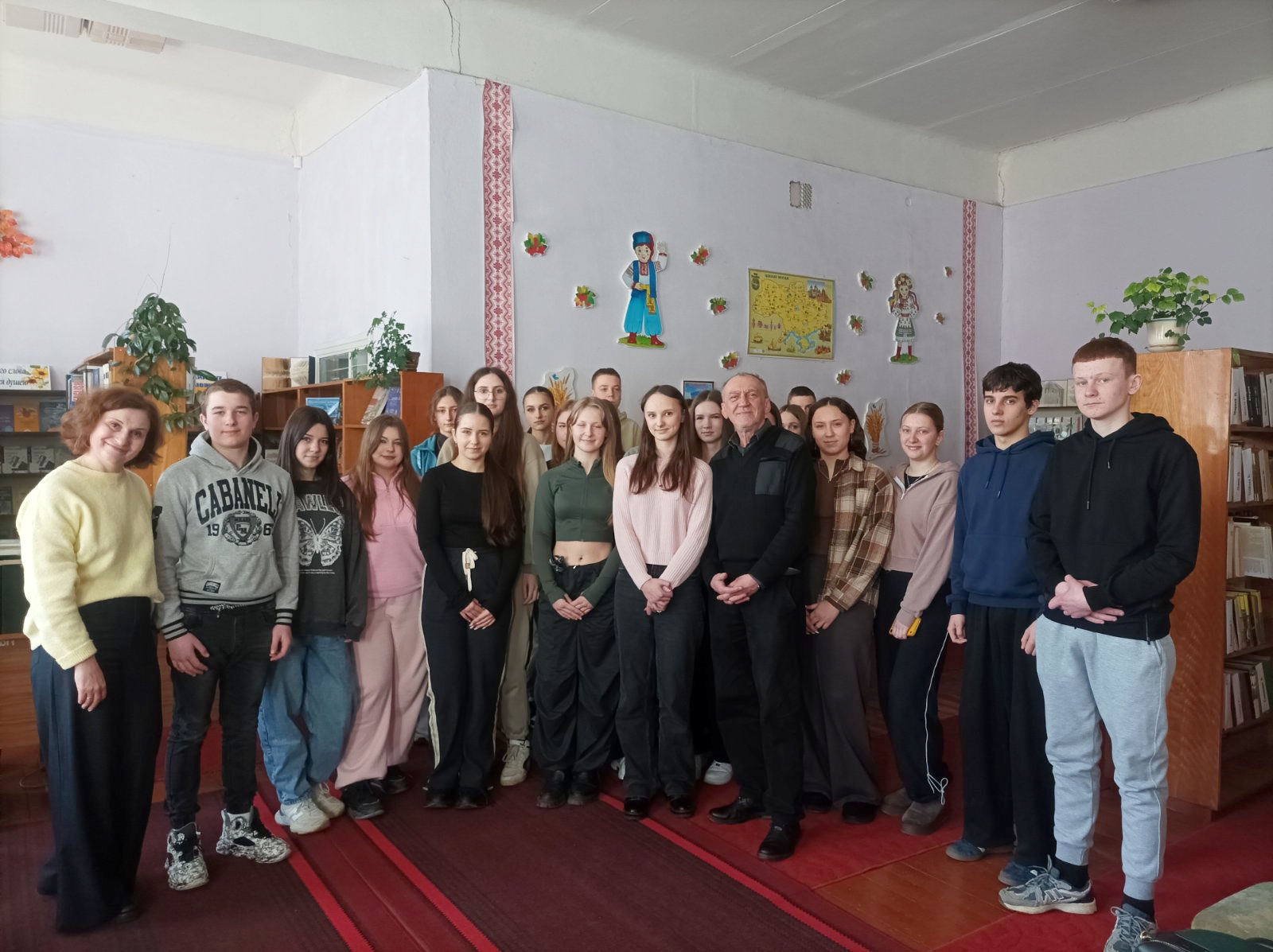 Детальніше про статтю Літературні читання з Підскарбієм